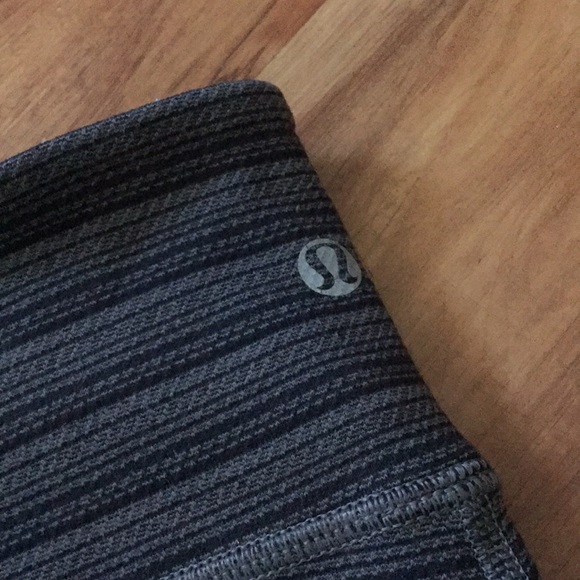 Lululemon Wunder Under Leggings Crop 4 - Picture 8 of 9